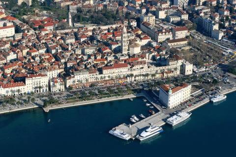 Studio At Bacvice Beach Split Bagian luar foto